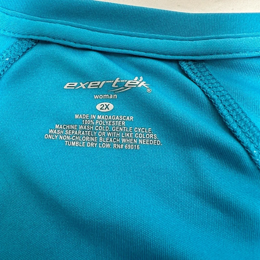 Exertek Blue and Black Short Sleeve Tees with Geometric Design - Picture 3 of 5